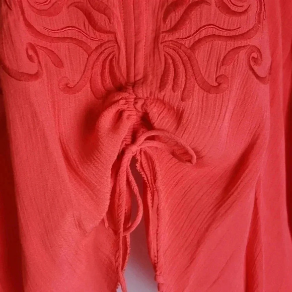 Bebe | Empire Sleeve | Shirt | Drawstring Front - Picture 6 of 7